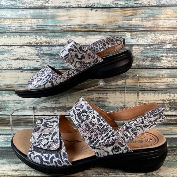 Revere Slingback Comfort Sandal 5M Silver Leather Open Toe Arch Support Walking - Picture 2 of 11